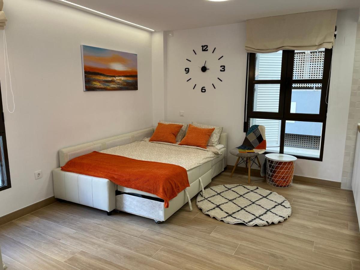 Alicante Beach Apartment Екстер'єр фото